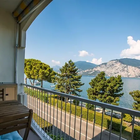 Apartamento Val Di Sogno Grand View Malcesine Exterior foto